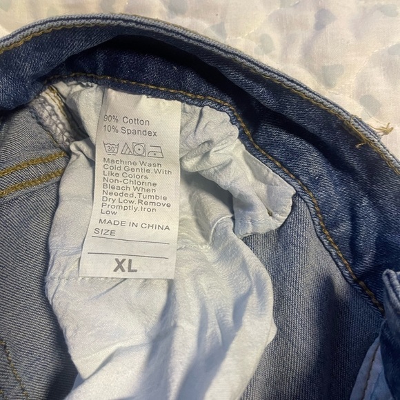 women boyfriend ripped Christmas jeans snowman’s inside holes size XL - Picture 3 of 5